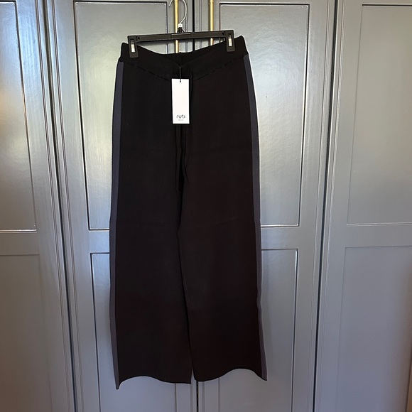 Sunday Vibes Lounge Pants by Ruti - Picture 7 of 11